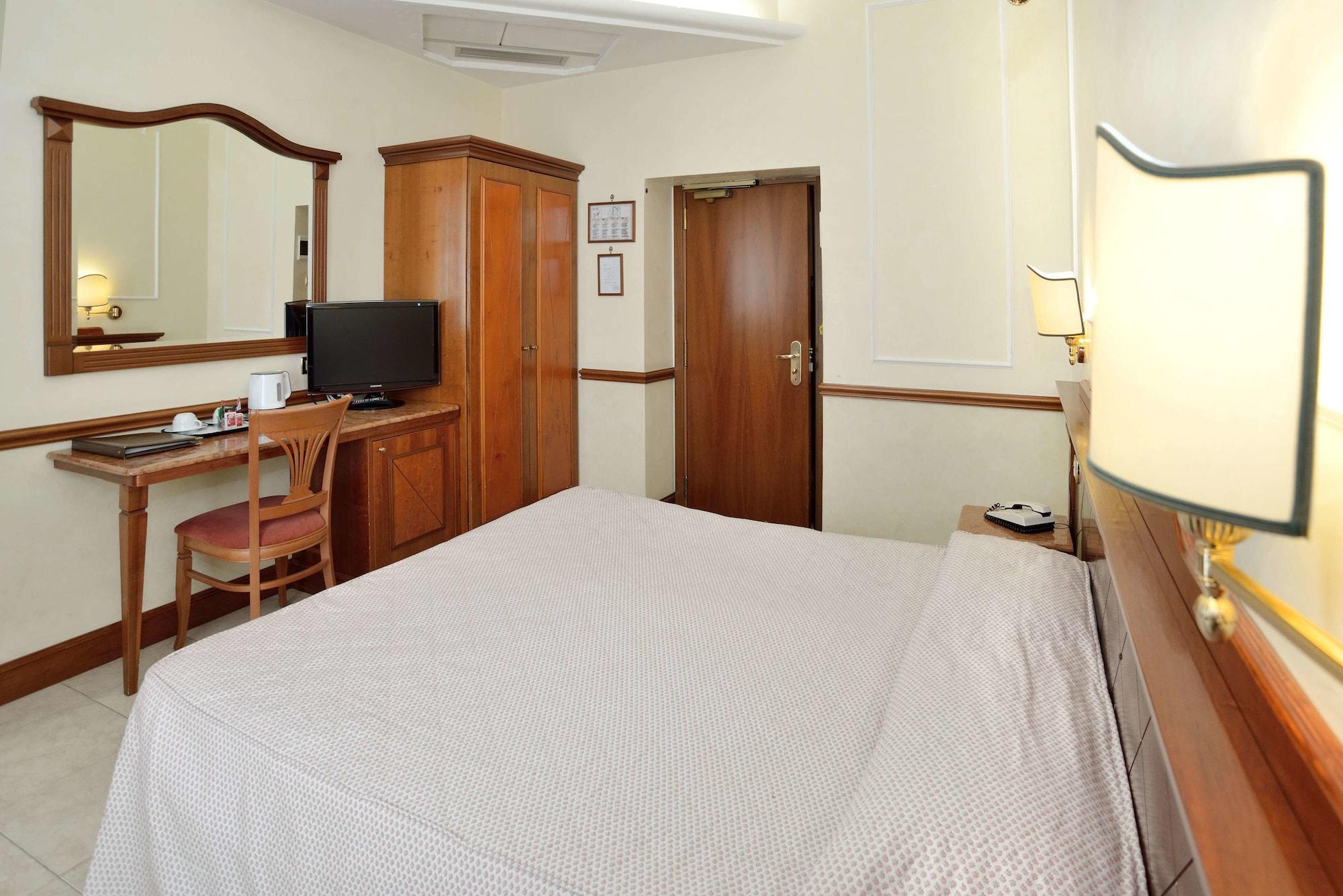 Hiberia Hotel