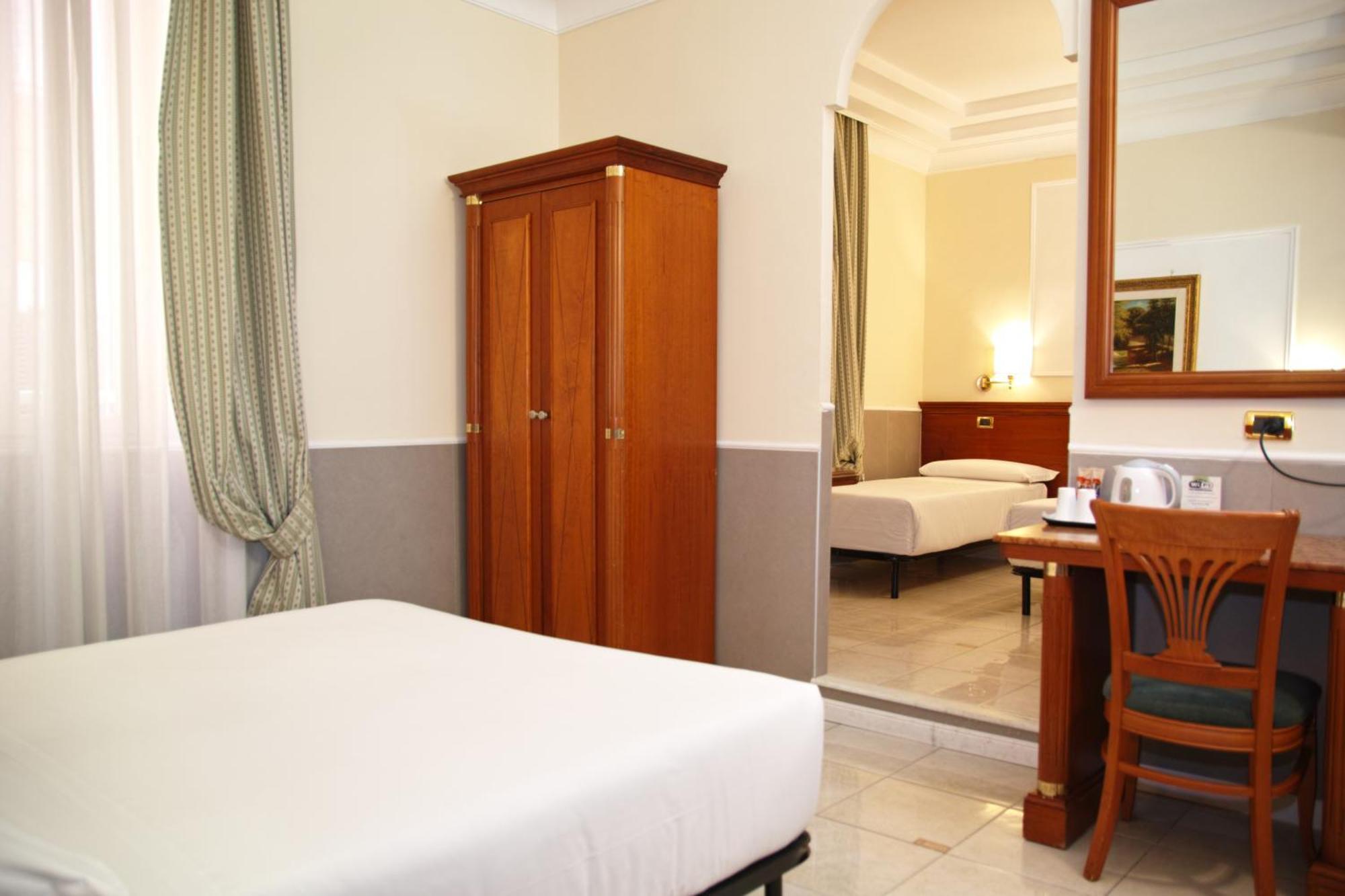 Hiberia Hotel 3*