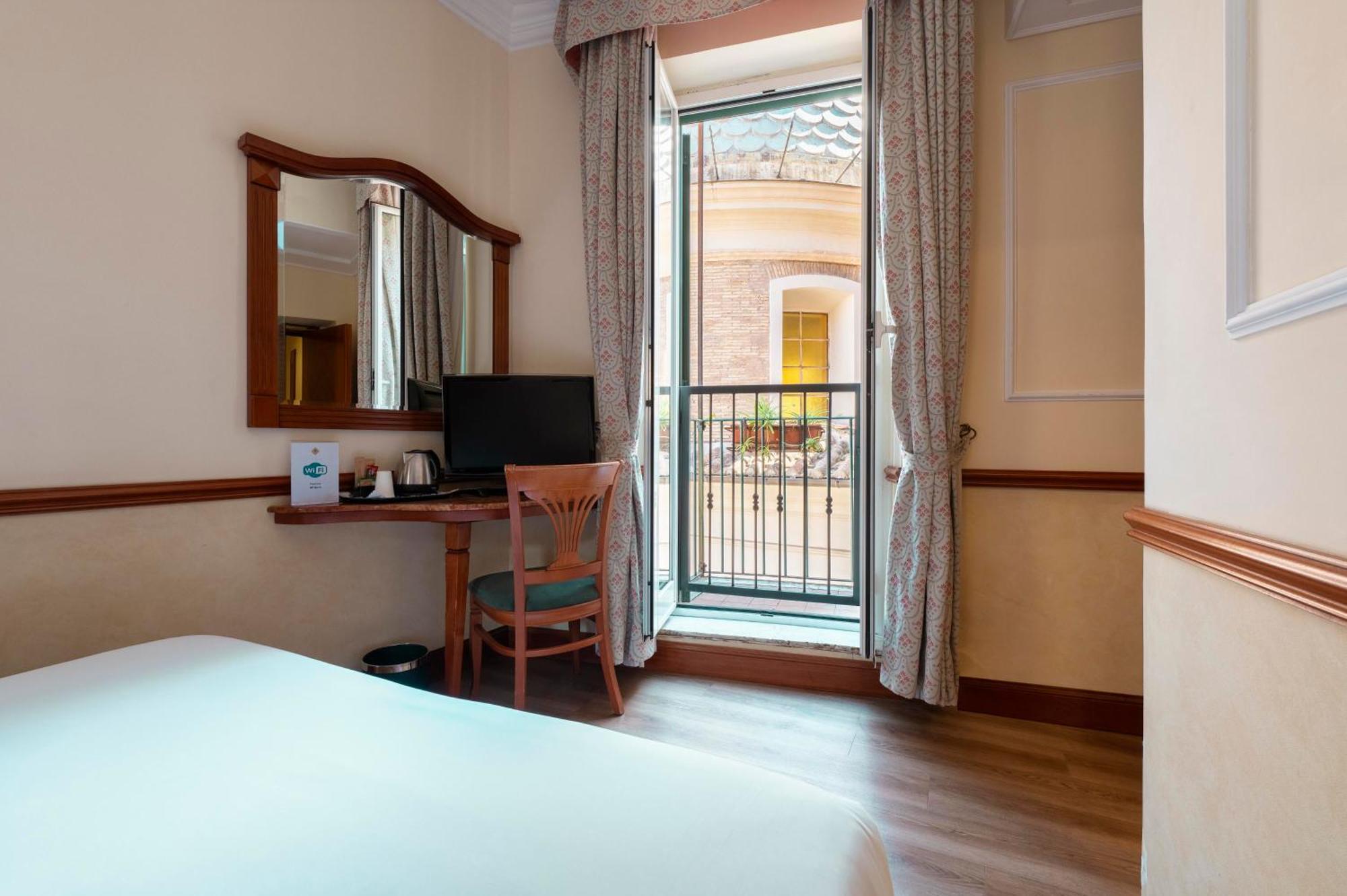 Hiberia Hotel 3*
