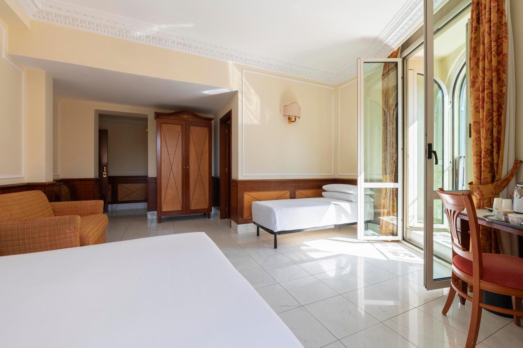 Hiberia Hotel